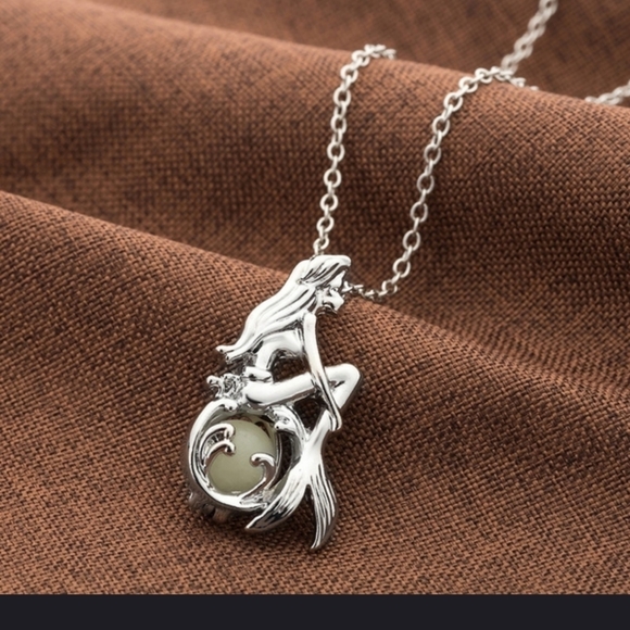New Mermaid necklace with caged glowing bead - Picture 5 of 8